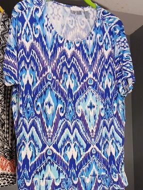Chico's Blue and White Ikat Short-Sleeve Tee